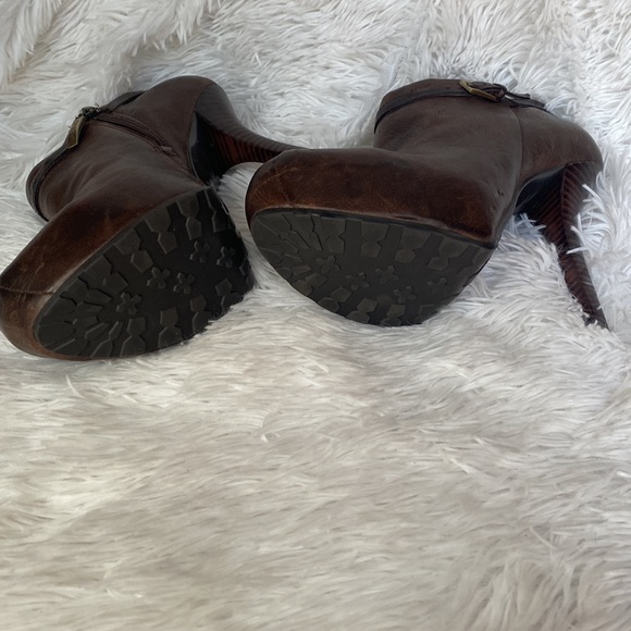 Guess Brown Leather Booties - Picture 4 of 7